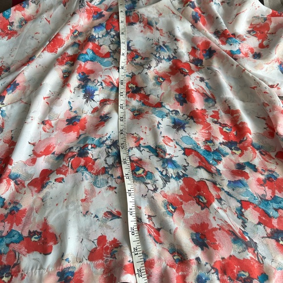 Rose & Olive 3/4 length wide sleeve blouse - Picture 2 of 3